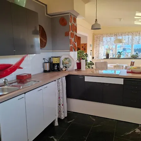 In Kaernten Naehe Millstaettersee Appartement *